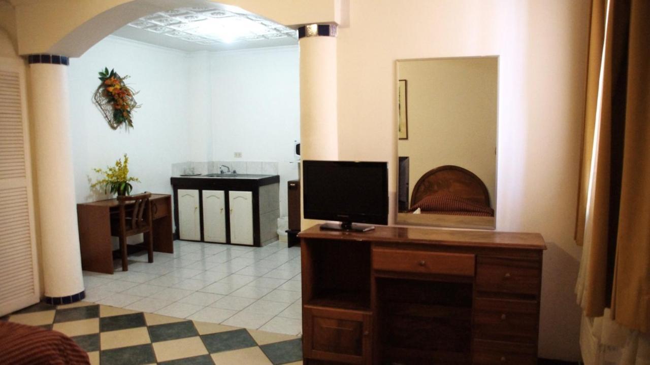 הרדיה Hotel Valladolid מראה חיצוני תמונה