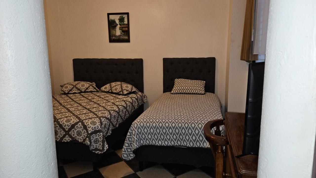 הרדיה Hotel Valladolid מראה חיצוני תמונה